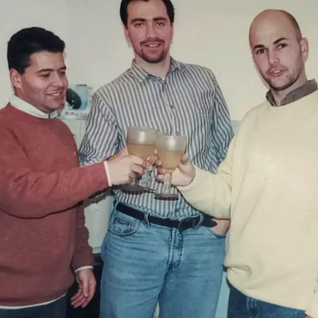 Ilustracion de la inauguracion de la empresa